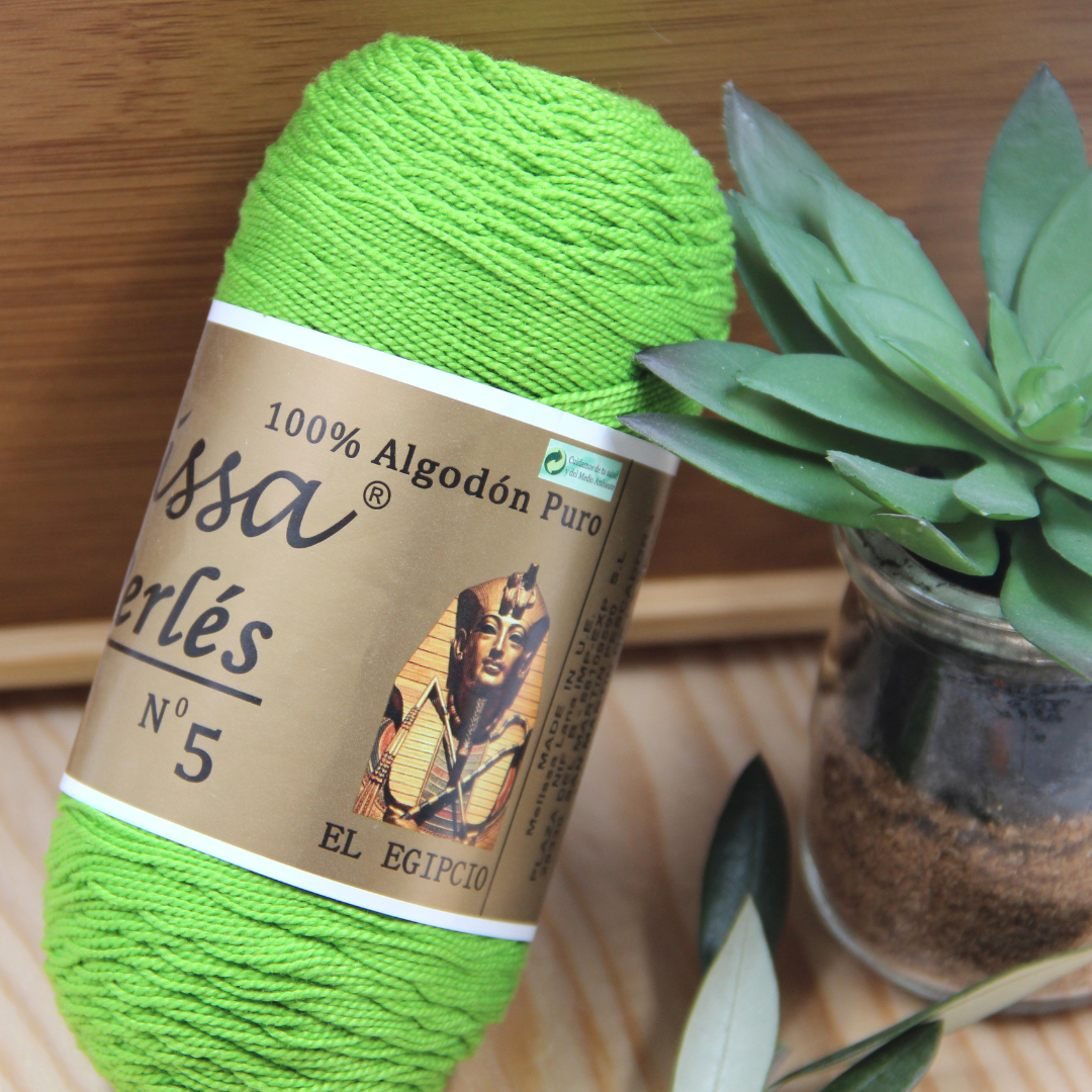 Top de crochet con margaritas – Hecho a mano  (SE HACEN POR EN CARGO ,TIEMPO PARA TEJER 3-5 DIAS)