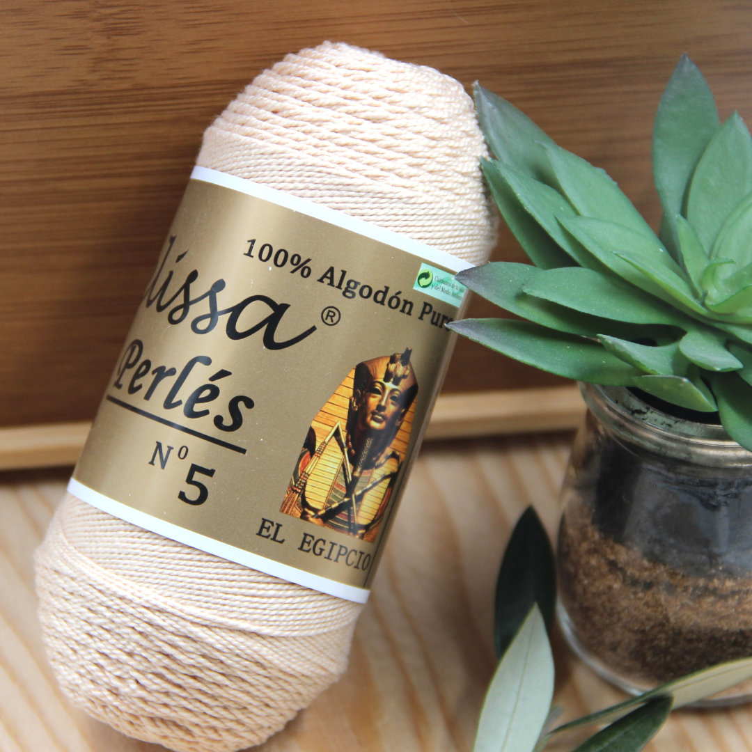 Top de crochet con margaritas – Hecho a mano  (SE HACEN POR EN CARGO ,TIEMPO PARA TEJER 3-5 DIAS)